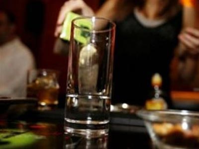 Το αλκοόλ εμποδίζει την ίαση των ψυχικών διαταραχών