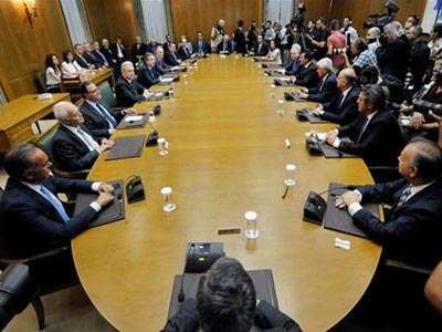 Διαψεύδει το Μαξίμου για ανασχηματισμό