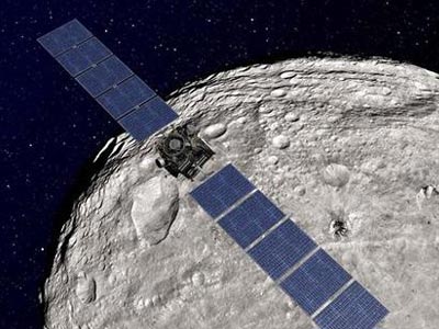 Ενδείξεις νερού στον γιγάντιο αστεροειδή «Εστία»