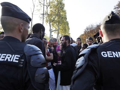 Ισχυρές αστυνομικές δυνάμεις στο Παρίσι υπό τον φόβο των διαδηλώσεων