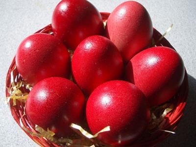 Γιατί βάφουμε κόκκινα αβγά το Πάσχα;