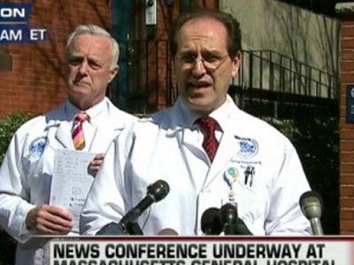 Ο γιατρός – θρύλος που είναι στο πλευρό της Μυρτούς