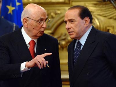 Μπερλουσκόνι: Υπέρ μιας κυβέρνησης ευρείας συμμετοχής