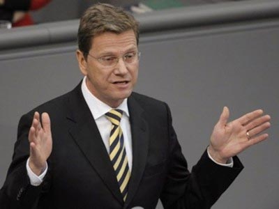 Βεστρεβέλε: «Μη ζητάτε πολλά από τη Γερμανία»