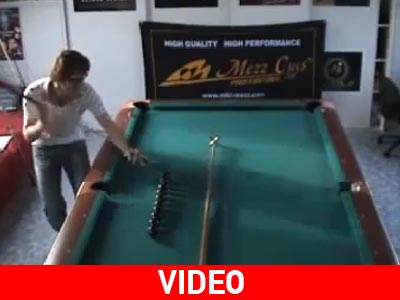 Ποιος είπε ότι ξέρει μπιλιάρδο;