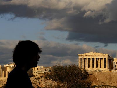 Η ελληνική κρίση πλησιάζει αυτή των ΗΠΑ και της Γερμανίας