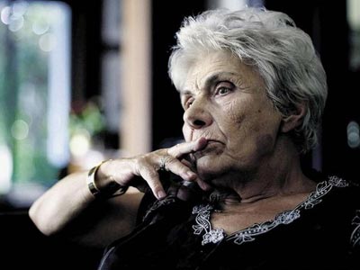 Απαντά ανοικτά η Κική Δημουλά