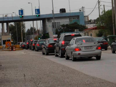 Τροχαίο ατύχημα στα διόδια Αιγινίου