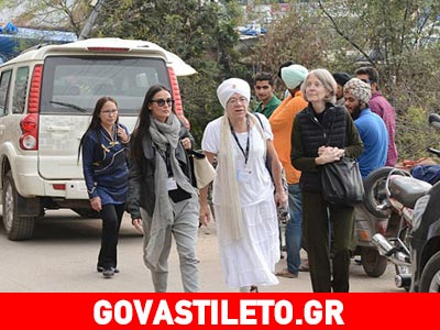 Η Demi Moore ψάχνει να βρει τον εαυτό της με τη βοήθεια του Δαλάι Λάμα!