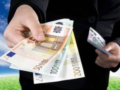 Μητέρα και γιος κατηγορούνται για εκβίαση