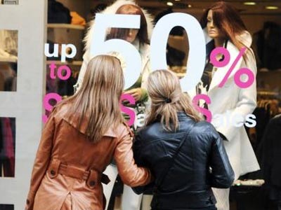 Τελευταία ημέρα των εκπτώσεων – Αρχίζουν οι προσφορές