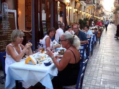 «Δεν απέδωσε η μείωση του ΦΠΑ στην εστίαση»