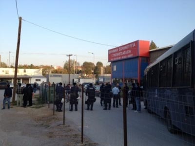 Ένταση και δακρυγόνα στην Ευκαρπία