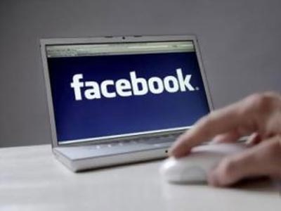 Εκβίαζε 15χρονη με γυμνές φωτογραφίες στο Facebook