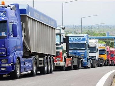 Αναστέλλουν τις κινητοποιήσεις τους οι ιδιοκτήτες φορτηγών