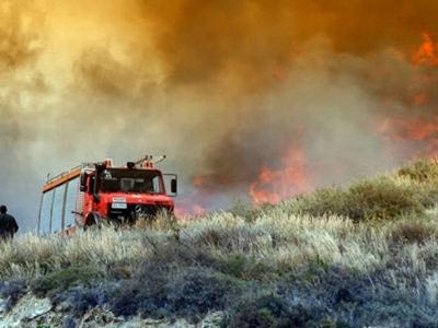 Υπό μερικό έλεγχο η πυρκαγιά στη Ρόδο