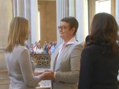 Κανονικά οι γάμοι ομοφυλοφίλων στην Καλιφόρνια