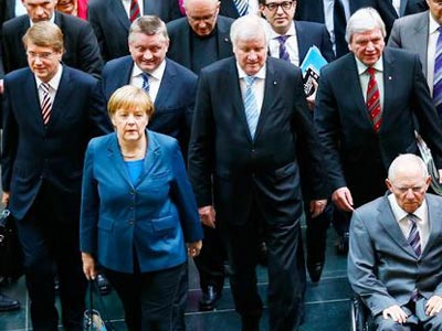 Ξεκινούν οι διαπραγματεύσεις για την κυβέρνηση συνασπισμού