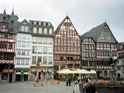 Οι πλούσιοι Έλληνες αγοράζουν σπίτια στη Γερμανία