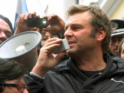 Στο εδώλιο ανήμερα των γενεθλίων του