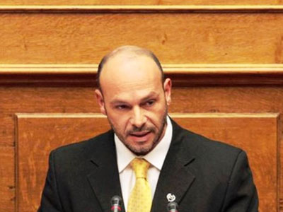 Δεν θα είναι στην εξέδρα των επισήμων ο Γρέγος της Χ.Α.