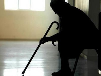 Πολυμελής σπείρα λήστευε και εξαπατούσε ηλικιωμένους