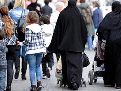 Μεγάλο κύμα προσφύγων πλήττει την Αυστρία