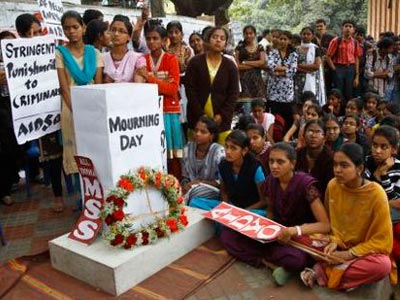 Νέες αποκαλύψεις για τον ομαδικό βιασμό της Ινδής φοιτήτριας