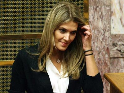 Άρωμα… Εύας στη Βουλή