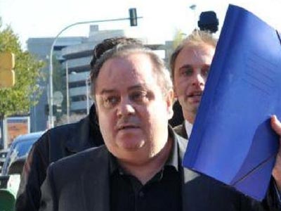 Αύριο η δίκη του Καραμπέρη