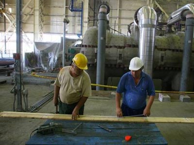 Απεργούν οι εργαζόμενοι στον κλάδο των κατασκευών