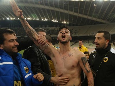 ΚΚΕ: «Οι φίλοι της ΑΕΚ να απομονώσουν τα φασιστικά παράσιτα»