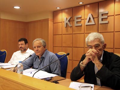 Συνάντηση με τον Σαμαρά ζητεί η ΚΕΔΕ