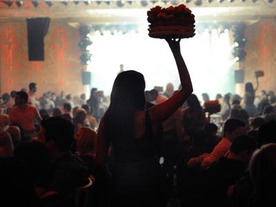 Συνελήφθη ιδιοκτήτης κέντρων διασκέδασης για χρέη