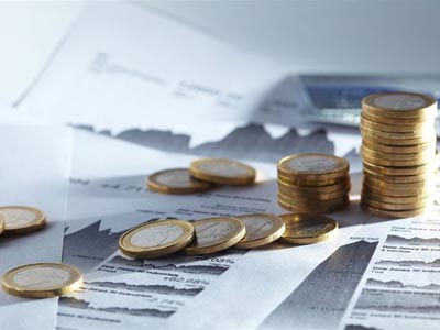 Χαμηλότερη ύφεση αλλά 30% ανεργία