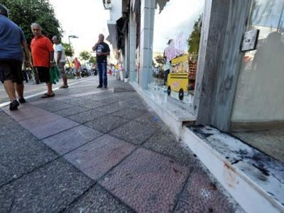 Γυναίκα αστυνομικός συνέλαβε τον δράστη του εγκλήματος στο Κερατσίνι Γυναίκα αστυνομικός συνέλαβε τον δράστη του εγκλήματος στο Κερατσίνι