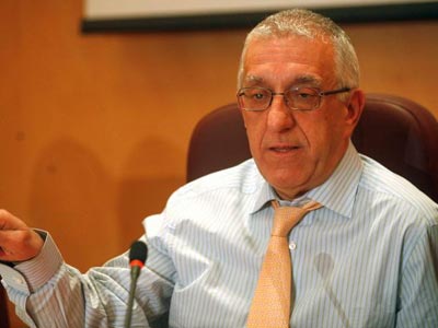 Κακλαμάνης: «Προκλητικός και ανιστόρητος ο Στουρνάρας»