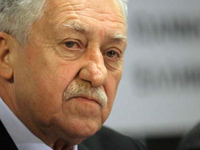 O Κουβέλης επιμένει…