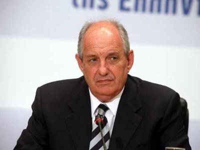 «Πρώτα ζεϊμπέκικο, μετά κουμπαριά, τώρα ξεπούλημα»