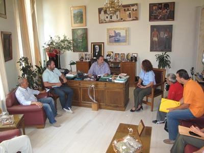 Συνάντηση Κουράκη με δημοτικούς αστυνομικούς