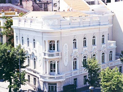 Βελιγράδι: Κατάληψη κτηρίου που ανήκει στην ελληνική πρεσβεία