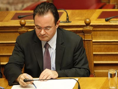 Στη Βουλή το πόρισμα για τους συγγενείς του Παπακωνσταντίνου