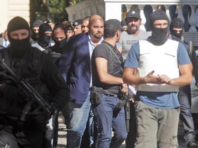 «Και ο Σαμαράς κάνει τον Ντε Γκολ»