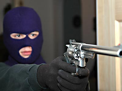 Ένοπλη ληστεία σε αρτοποιείο στην Αρτέμιδα