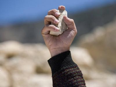 Πακιστάν: Στρατιώτης λιθοβολήθηκε μέχρι θανάτου επειδή είχε σχέση με 19χρονη