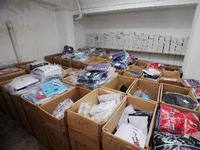 Επιχείρηση σε αποθήκη με προϊόντα «μαϊμού»