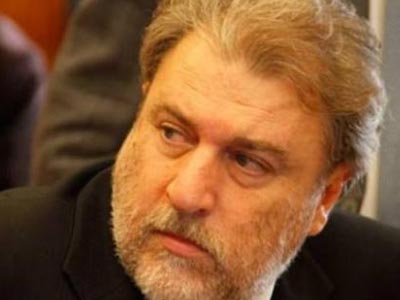 «Συμμαχούν για να συνεχίσουν το καταστροφικό τους έργο»