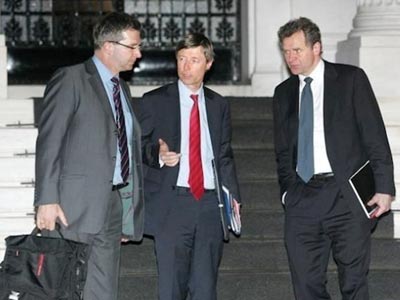 Στενεύουν τα περιθώρια μετά τη διακοπή των διαπραγματεύσεων