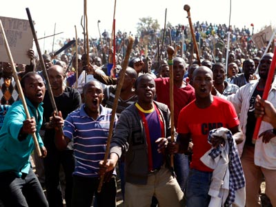 Νότια Αφρική: Κάλεσαν τους απεργούς να επιστρέψουν στις εργασίες τους