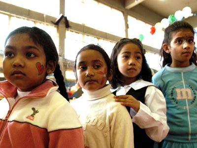 Σε φτωχότερα σχολεία τα παιδιά μεταναστών